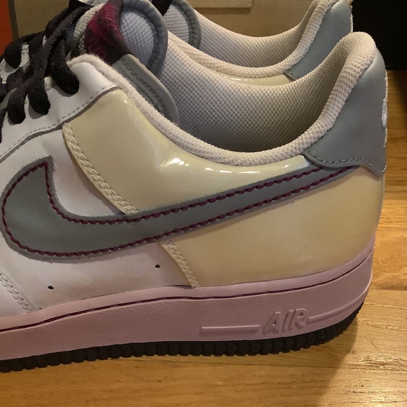 Nike Air Force 1 Silver Doll Womens 12 = Mens 10.5 AF1 Low VINTAGE 2007 Release - Picture 9 of 12